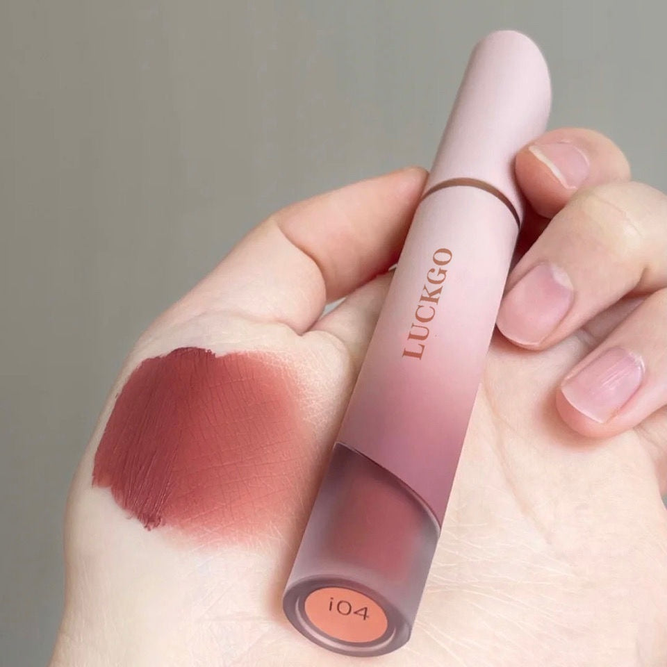 Plain Face White Good-looking Lip Lacquer